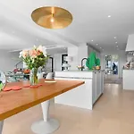 Villa Luxury Villa, 4 Bedrooms, Private Pool, Kss Immo *
